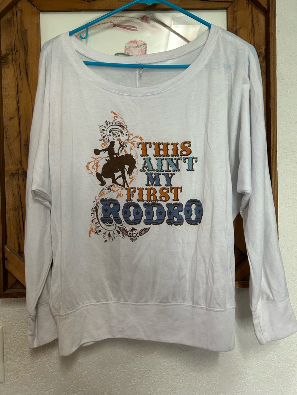 Everyday Soft White Scoop Neck Long-Sleeve Shirt
